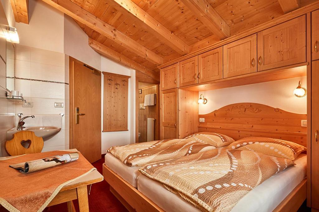 Garni Reutlingen Hotel Colfosco Eksteriør billede